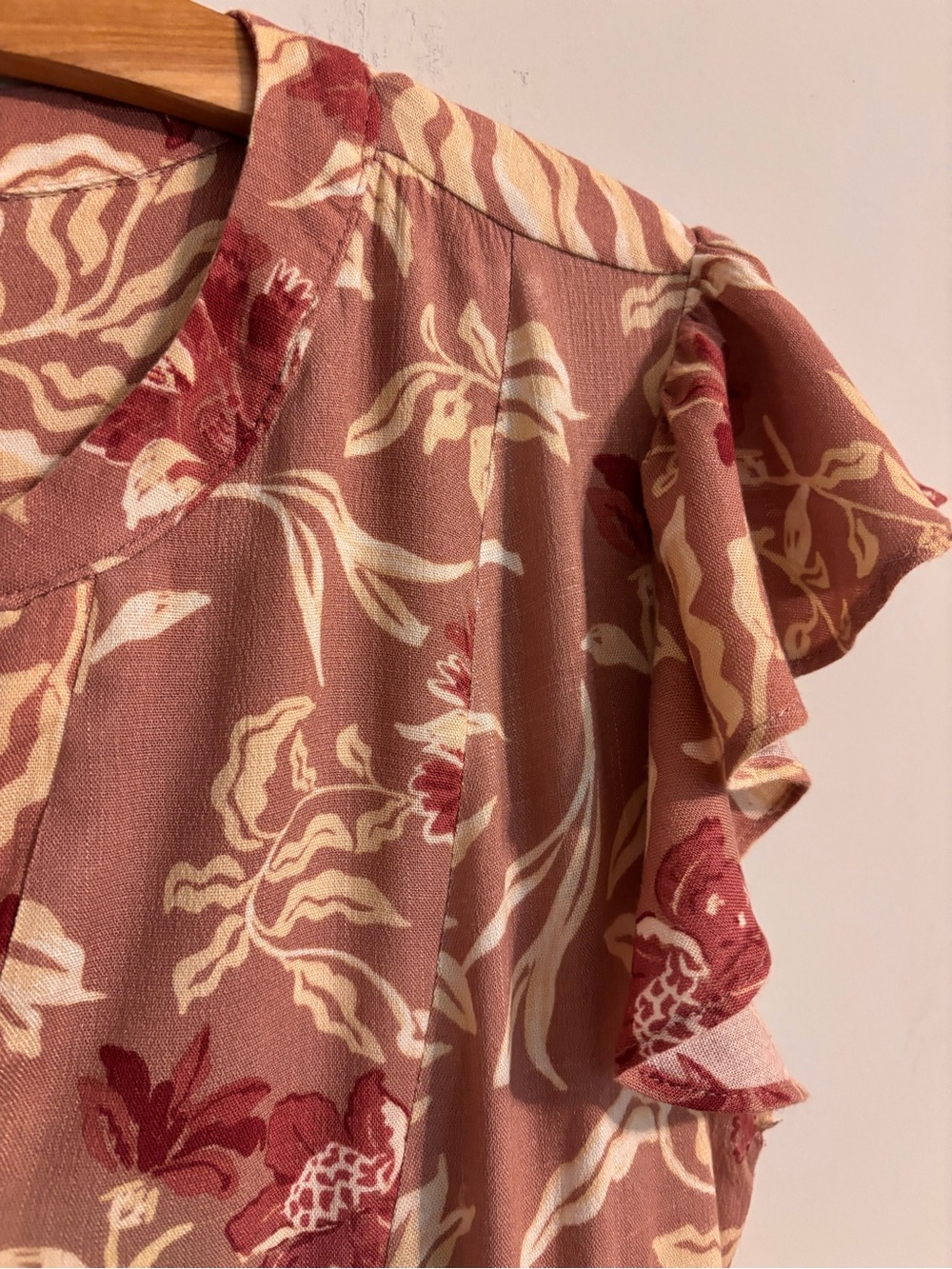 Lucky Brand Flutter sleeve Midi Floral Dress - Picture 7 of 13
